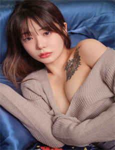 她的故事，“触”处动人